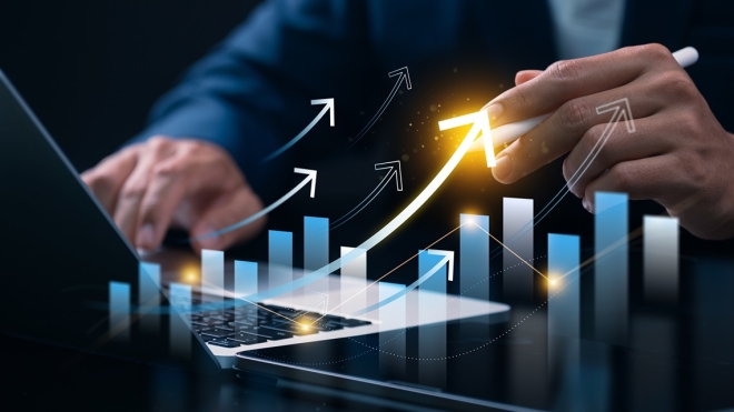 Vertiv melhora resultados e revê metas para 2026