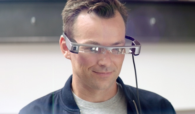 Smartglasses Epson Moverio melhoram a saúde com inovador Sistema Retiplus