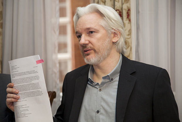 “Google quer invadir todos os cantos do mundo”, diz Julien Assange